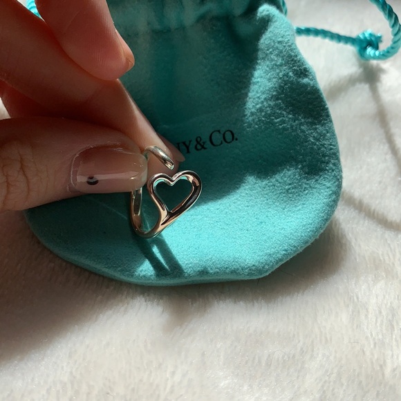 Elsa Perretti open heart ring—Tiffany &co - Picture 2 of 4